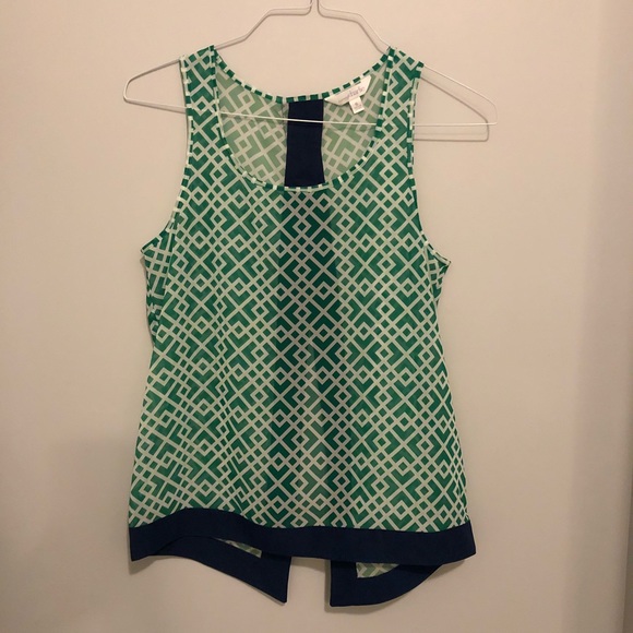 💕Charming Top💕 - Picture 3 of 7